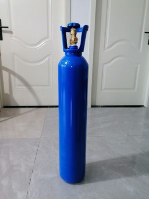 Aluminum and Steel Oxygen Cylinders and Tanks for Commercial and Industrial Use