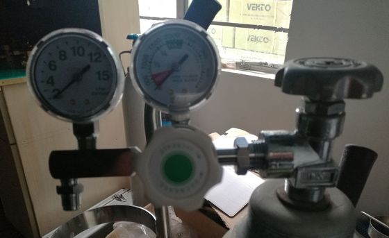 WEOR06 Gas Cylinder Flowmeter Oxygen Cylinder Regulator for Heavy Duty Applications