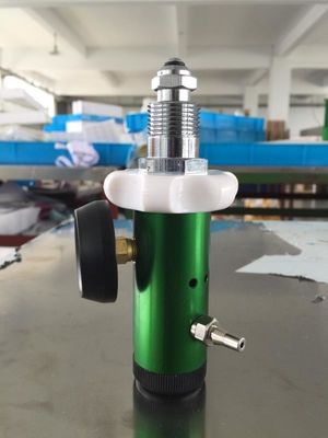 Mini Oxygen Regulator with Aluminum Material 0-8 Lpm CGA 540 Connector Brass Sleeve